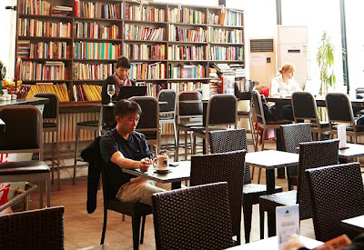 Книжный магазин THE BOOKWORM, Пекин, Китай