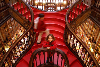 Книжный магазин LIVRARIA LELLO, Порто, Португалия