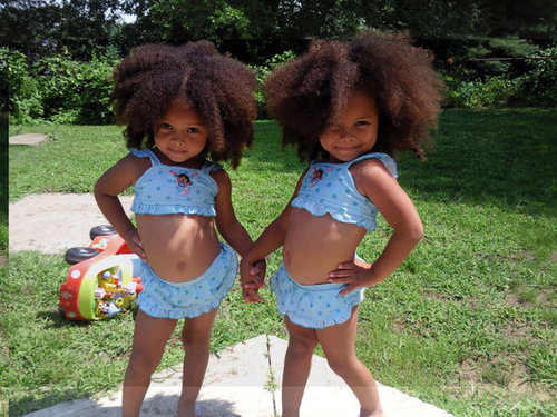 Девочки близняшки фото