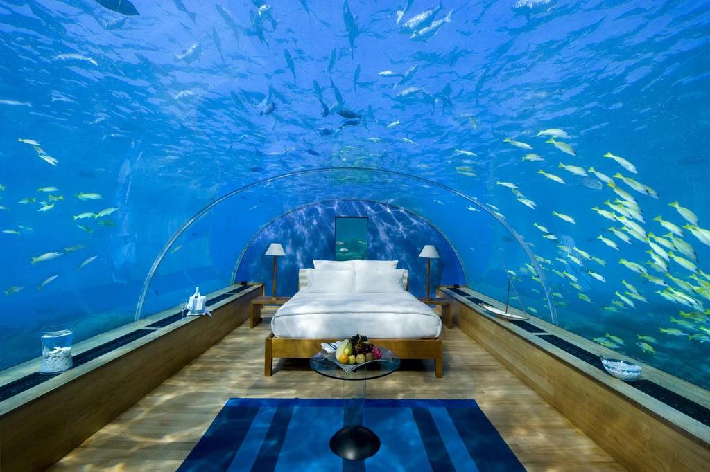Кровать под водой фото