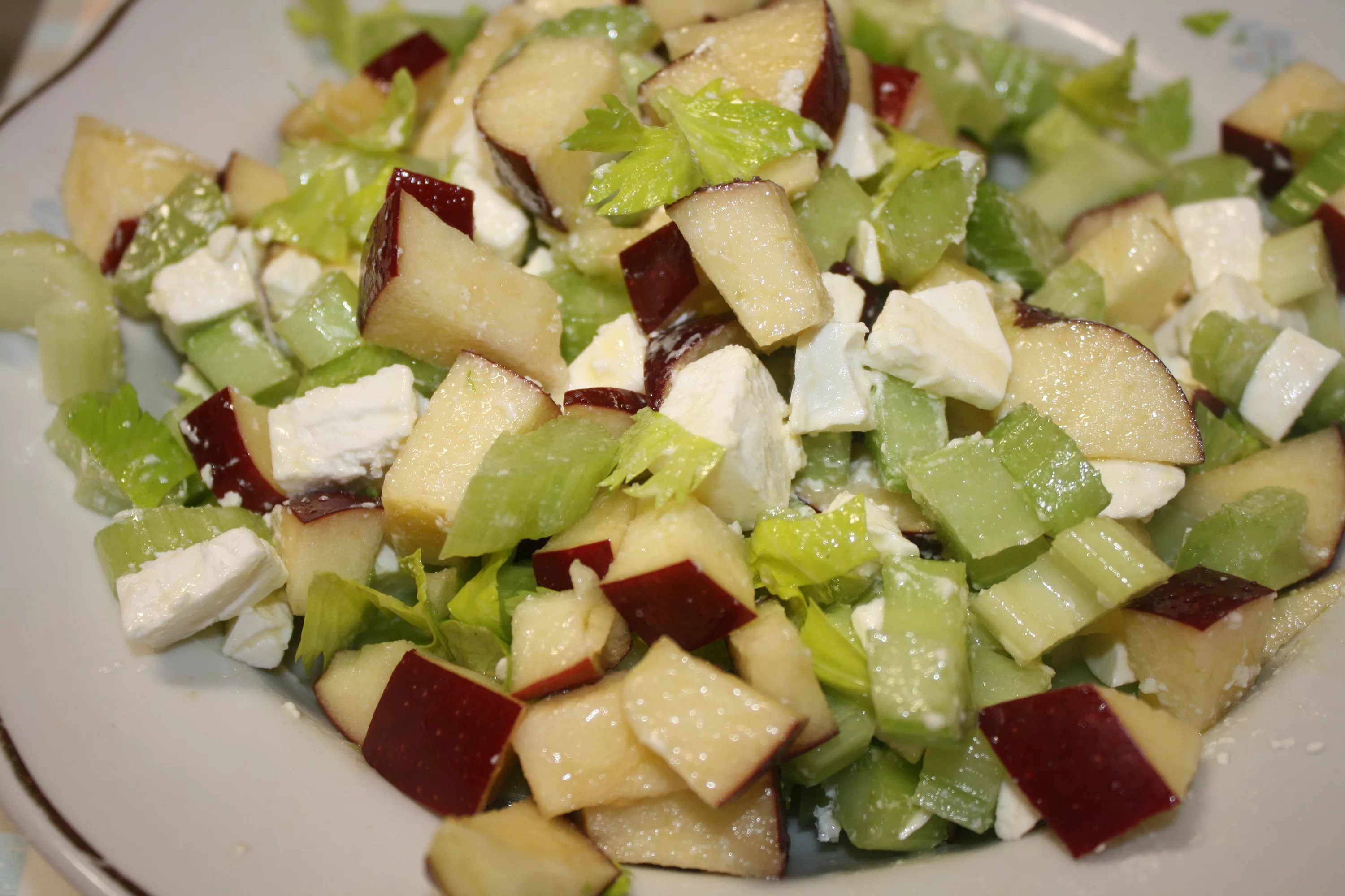Рецепты салатов с яблоками