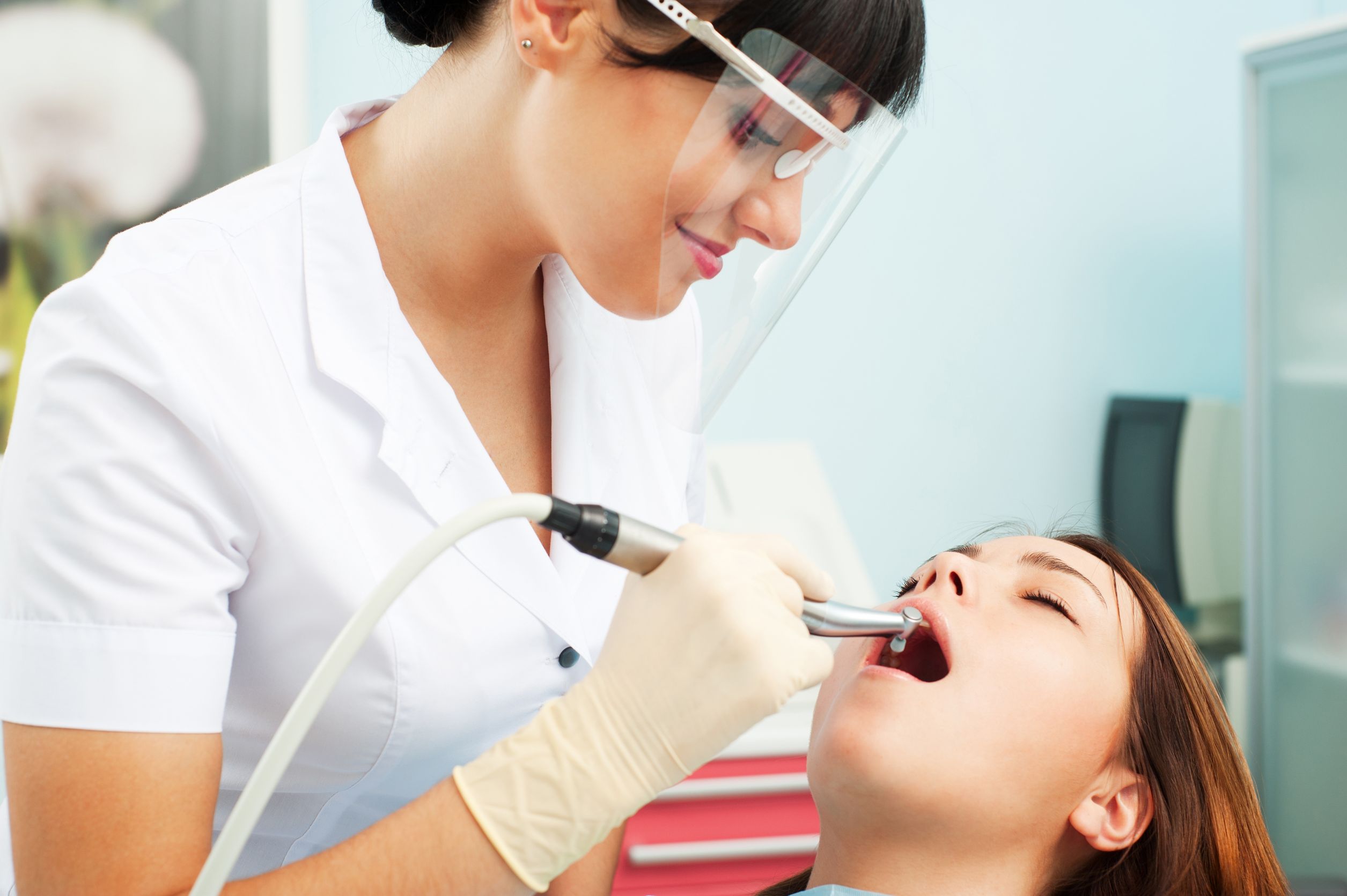 Если вы находитесь в поисках хорошего дантиста, то мы предлагаем посетить нашу стоматологию в Киеве