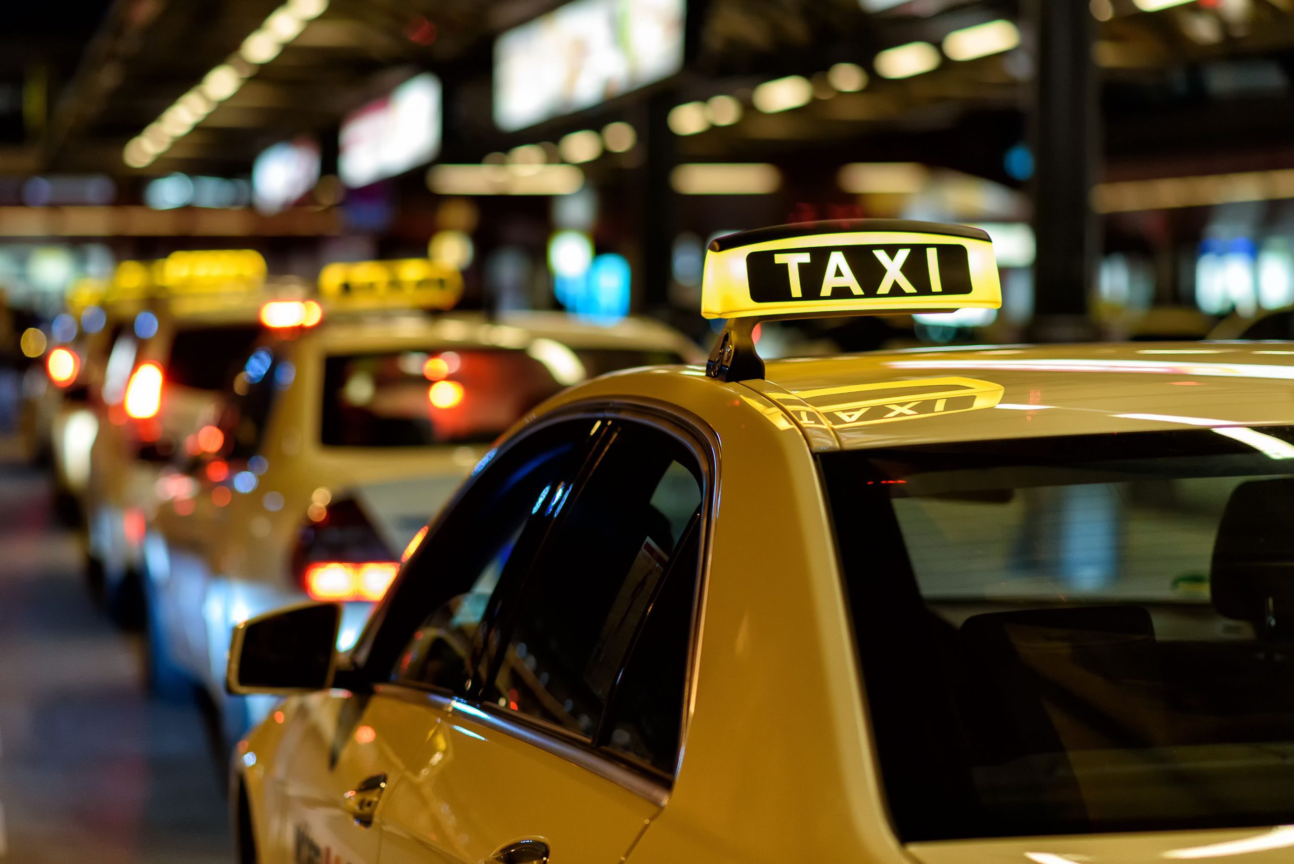 Как правильно вызывать такси?
