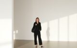 Minimalismus in der Mode: Weniger ist más — El arte de vestir con intención
