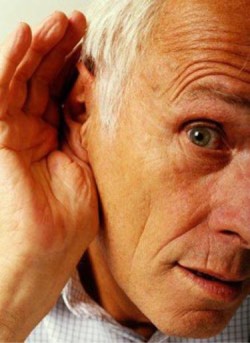 Почему снижается слух в пожилом возрасте?