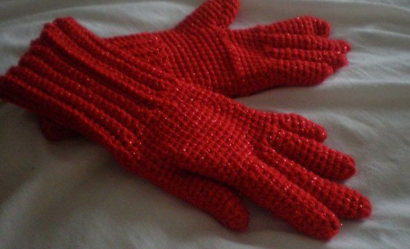 Женские-вязанные-перчатки