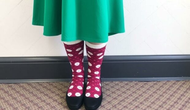 Носки под юбку: неожиданные сочетания