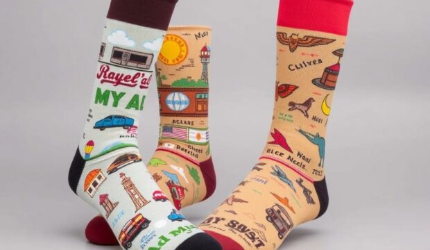 Носки как сувенир: тематические принты из путешествий